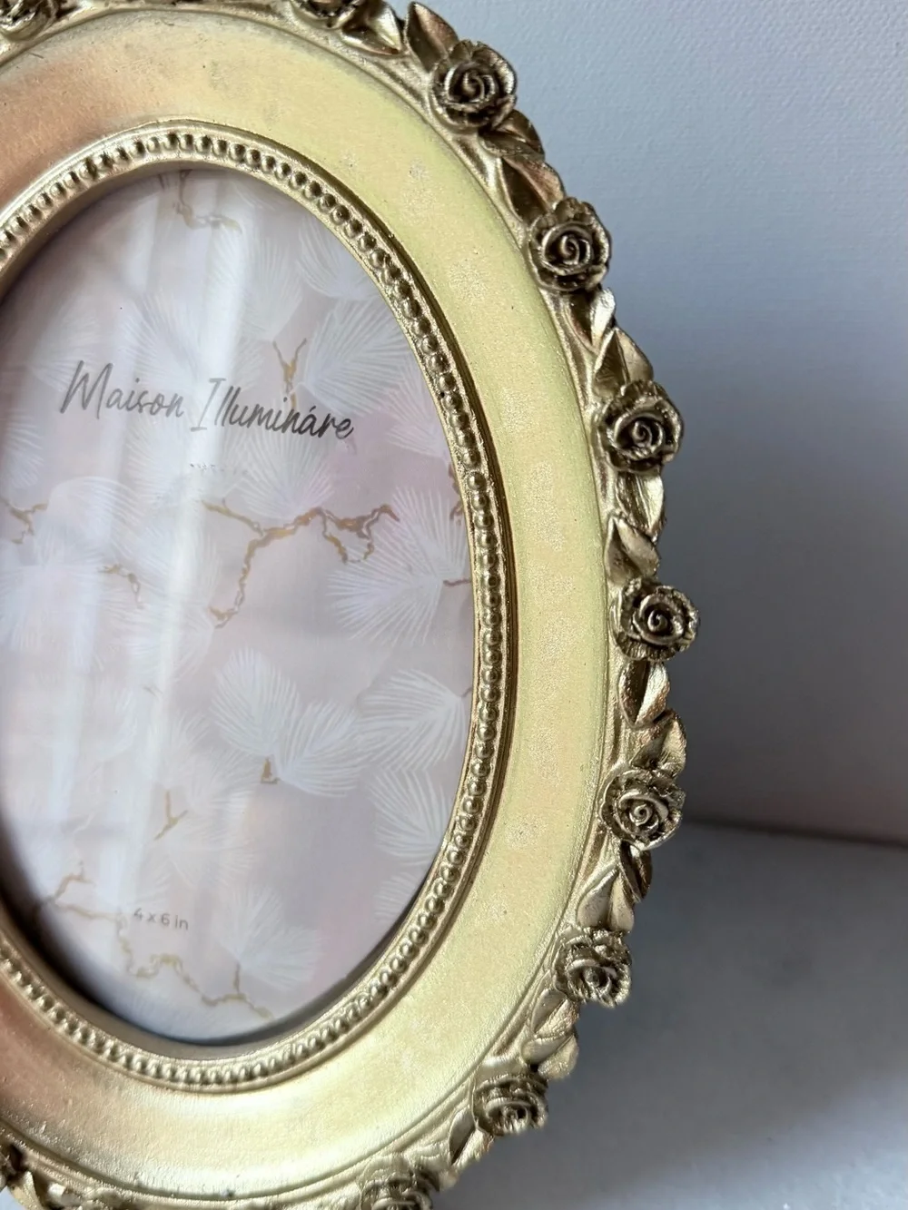 Maison Illuminée Gold Oval Floral Picture Frame 4”x6” photo